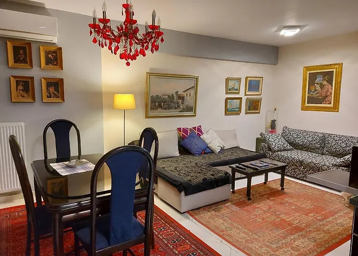 One Bedroom Apartment New With Large Living Room