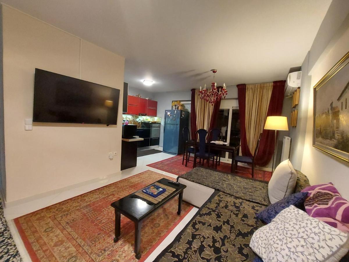 One Bedroom New With Large Living