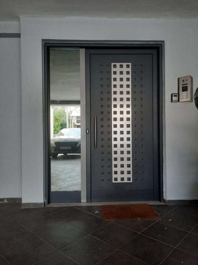 One Bedroom New With Large Living Athens
